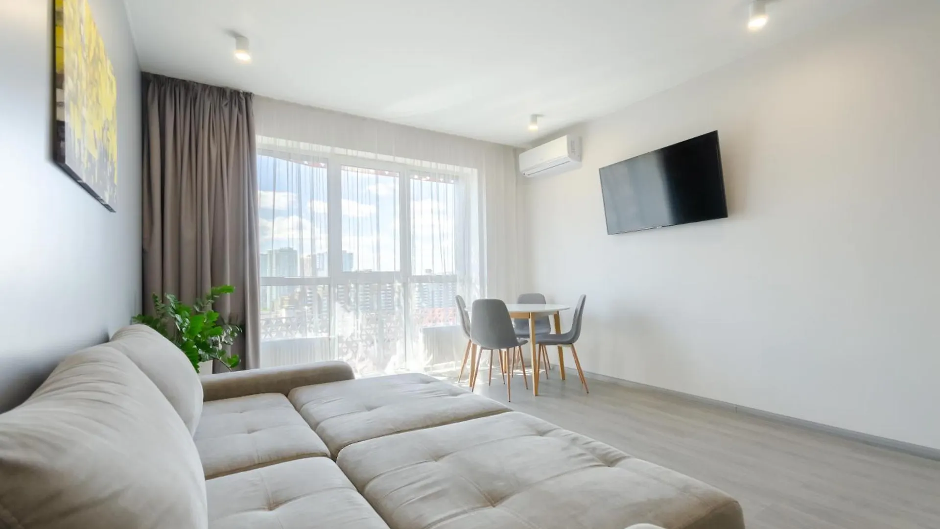 Appartement Petrovdom 90-201 In Rc Kvartet Modern Life In Black And White, 16Г Vasyl Lypkivskyi Street Kiev
